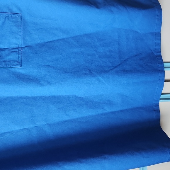 Bordova Unisex Blue Scrub Top - Picture 8 of 10